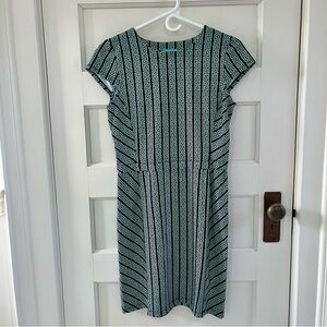 J. McLaughlin Cap Sleeve Knee Length Dress in Greek Key